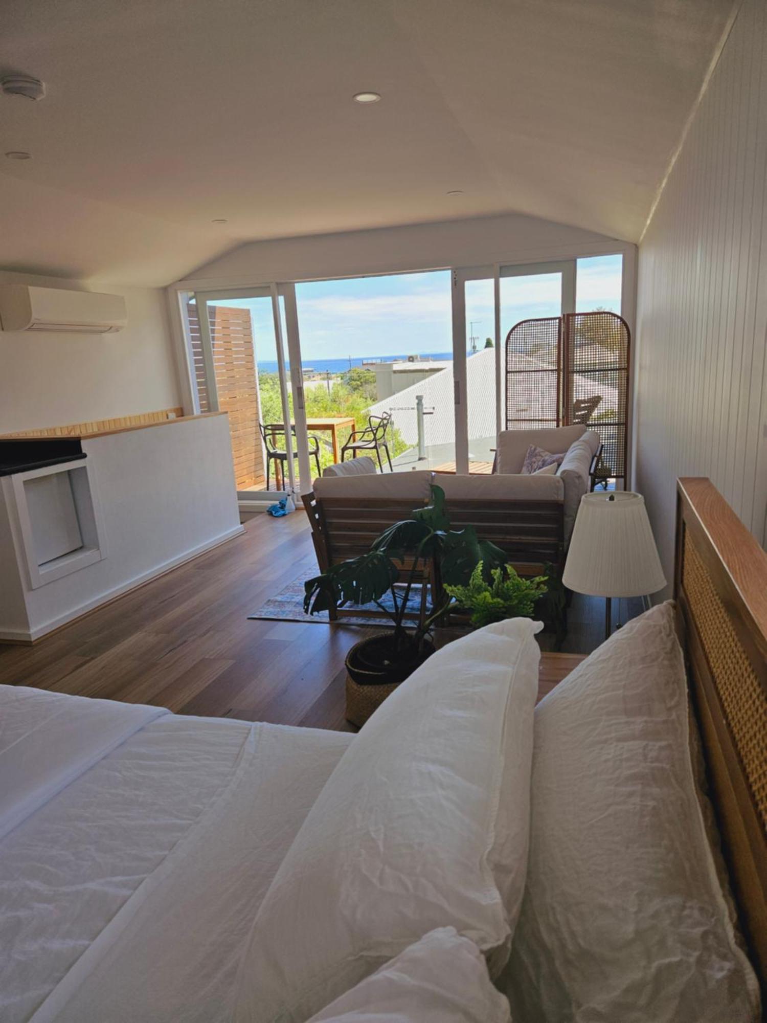 By The Seaside Guest house Mornington